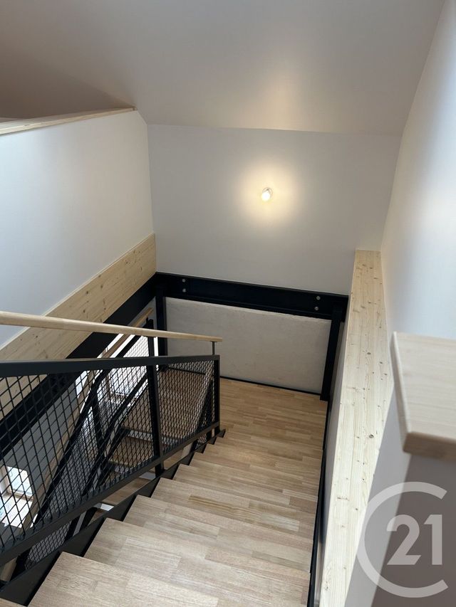 Appartement F3 bis à louer - 5 pièces - 148.04 m2 - PERON - 01 - RHONE-ALPES - Century 21 Adl Genevois