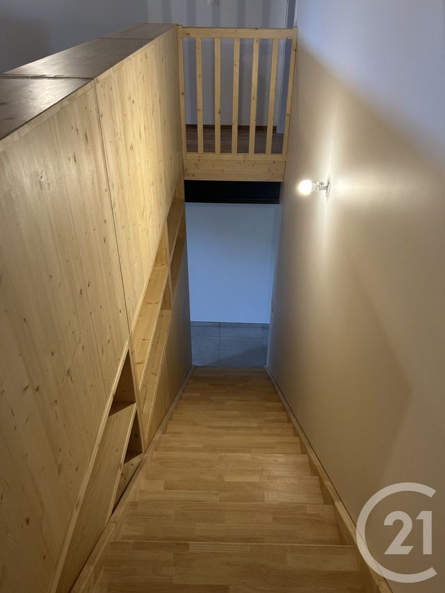 Appartement F3 bis à louer - 5 pièces - 148.04 m2 - PERON - 01 - RHONE-ALPES - Century 21 Adl Genevois