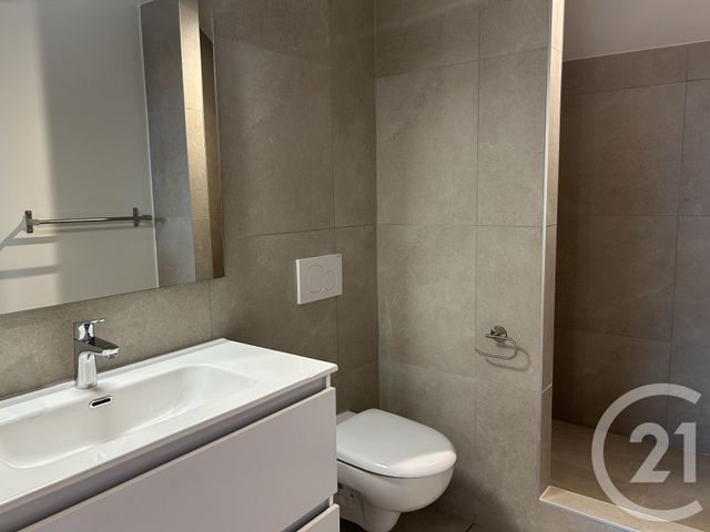 Appartement F3 bis à louer - 5 pièces - 148.04 m2 - PERON - 01 - RHONE-ALPES - Century 21 Adl Genevois