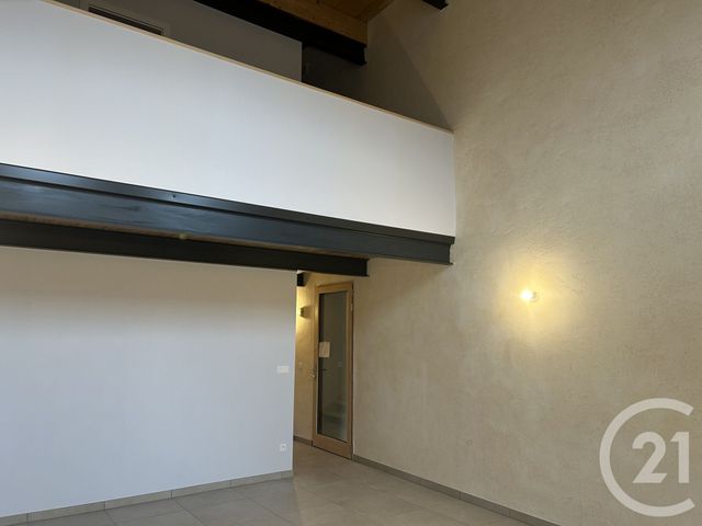 Appartement F3 bis à louer - 3 pièces - 108.38 m2 - PERON - 01 - RHONE-ALPES - Century 21 Adl Genevois