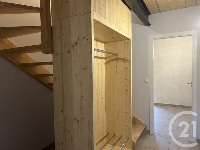 Appartement F3 bis à louer - 3 pièces - 108.38 m2 - PERON - 01 - RHONE-ALPES - Century 21 Adl Genevois