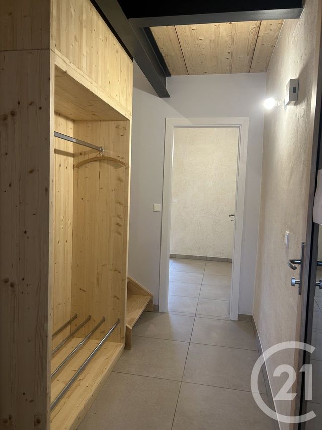 Appartement F3 bis à louer - 3 pièces - 108.38 m2 - PERON - 01 - RHONE-ALPES - Century 21 Adl Genevois
