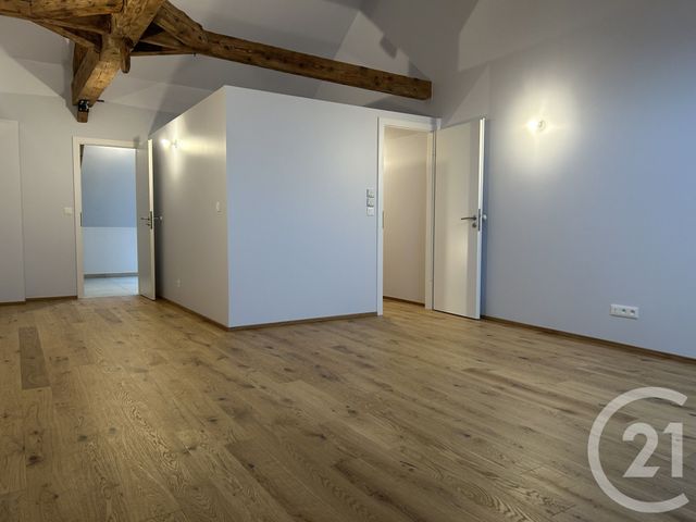Appartement F3 bis à louer - 3 pièces - 108.38 m2 - PERON - 01 - RHONE-ALPES - Century 21 Adl Genevois