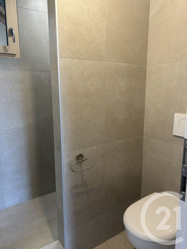 Appartement F2 bis à louer - 3 pièces - 95.72 m2 - PERON - 01 - RHONE-ALPES - Century 21 Adl Genevois