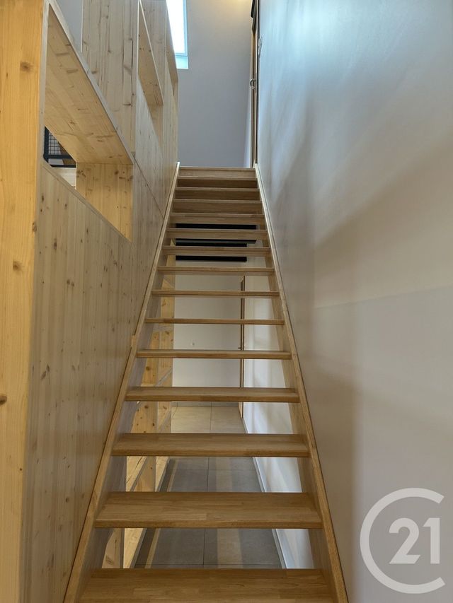 Appartement F2 bis à louer - 3 pièces - 95.72 m2 - PERON - 01 - RHONE-ALPES - Century 21 Adl Genevois