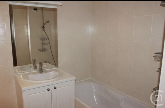 Appartement Duplex à louer - 6 pièces - 155.12 m2 - FERNEY VOLTAIRE - 01 - RHONE-ALPES - Century 21 Adl Genevois