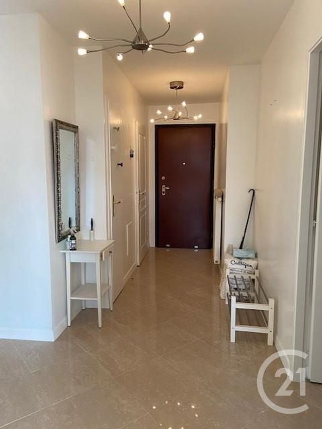 Appartement Duplex à louer - 6 pièces - 155.12 m2 - FERNEY VOLTAIRE - 01 - RHONE-ALPES - Century 21 Adl Genevois