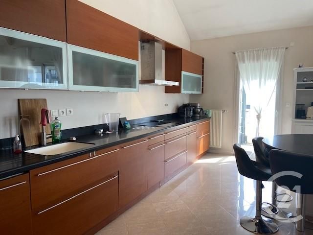 Appartement Duplex à louer - 6 pièces - 155.12 m2 - FERNEY VOLTAIRE - 01 - RHONE-ALPES - Century 21 Adl Genevois