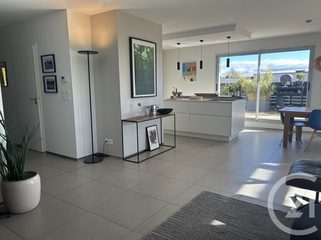 Appartement F4 à louer - 4 pièces - 126.45 m2 - ORNEX - 01 - RHONE-ALPES - Century 21 Adl Genevois