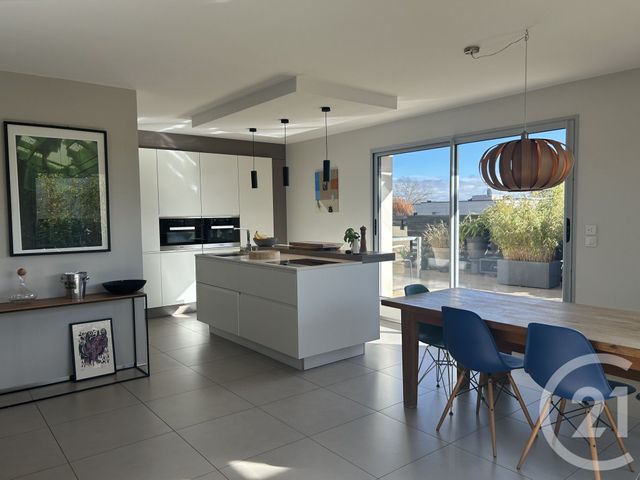 Appartement F4 à louer - 4 pièces - 126.45 m2 - ORNEX - 01 - RHONE-ALPES - Century 21 Adl Genevois