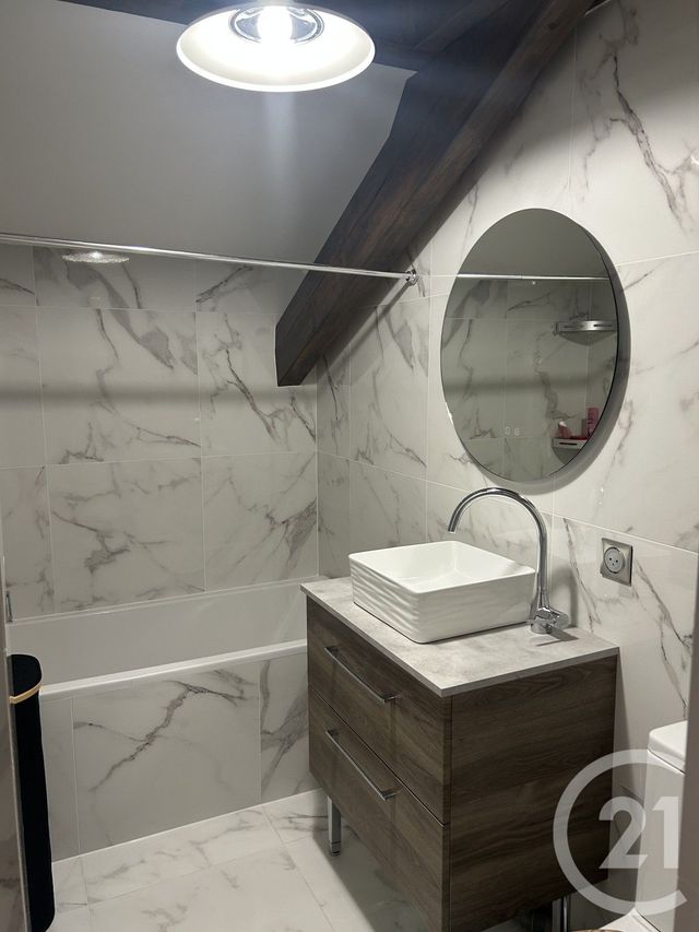 Afficher la photo en grand Appartement F3 à louer - 3 pièces - 65.7 m2 - THOIRY - 01 - RHONE-ALPES - Century 21 Adl Genevois