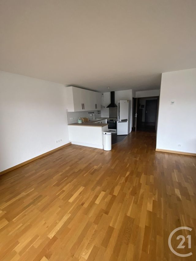 Appartement F4 à louer - 4 pièces - 94.56 m2 - CESSY - 01 - RHONE-ALPES - Century 21 Adl Genevois