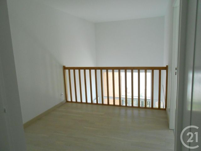 Appartement Duplex à louer - 4 pièces - 93.79 m2 - ECHENEVEX - 01 - RHONE-ALPES - Century 21 Adl Genevois