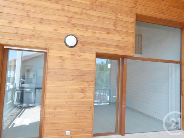 Appartement Duplex à louer - 4 pièces - 93.79 m2 - ECHENEVEX - 01 - RHONE-ALPES - Century 21 Adl Genevois