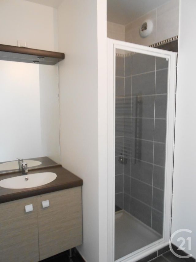 Appartement Duplex à louer - 4 pièces - 93.79 m2 - ECHENEVEX - 01 - RHONE-ALPES - Century 21 Adl Genevois