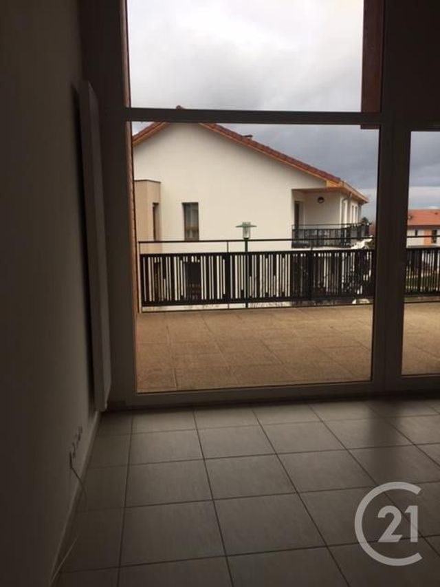 Appartement Duplex à louer - 4 pièces - 93.79 m2 - ECHENEVEX - 01 - RHONE-ALPES - Century 21 Adl Genevois