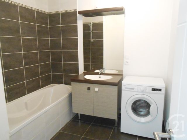 Appartement Duplex à louer - 4 pièces - 93.79 m2 - ECHENEVEX - 01 - RHONE-ALPES - Century 21 Adl Genevois