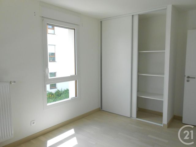 Appartement Duplex à louer - 4 pièces - 93.79 m2 - ECHENEVEX - 01 - RHONE-ALPES - Century 21 Adl Genevois