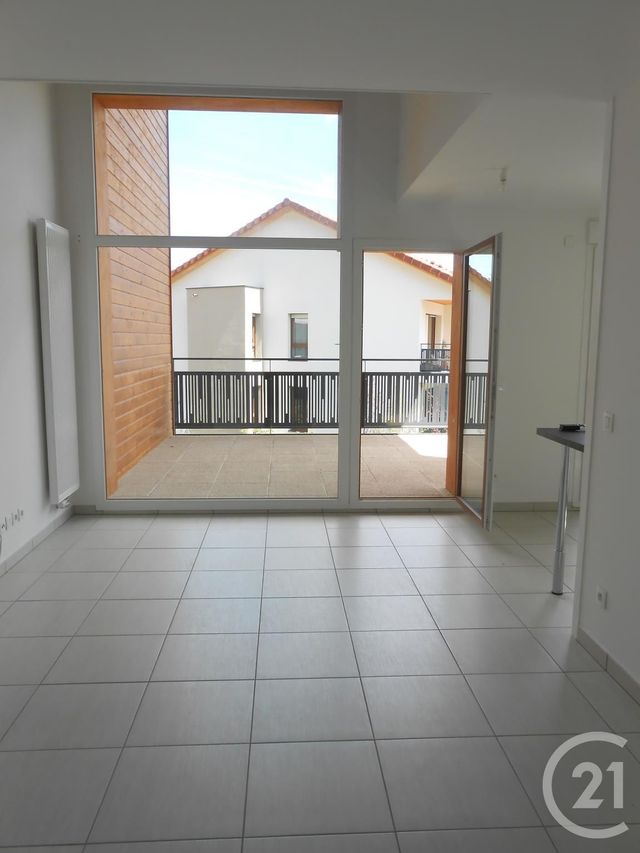 Appartement Duplex à louer - 4 pièces - 93.79 m2 - ECHENEVEX - 01 - RHONE-ALPES - Century 21 Adl Genevois