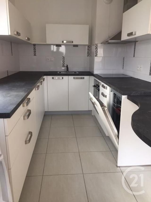 Appartement Duplex à louer - 4 pièces - 93.79 m2 - ECHENEVEX - 01 - RHONE-ALPES - Century 21 Adl Genevois