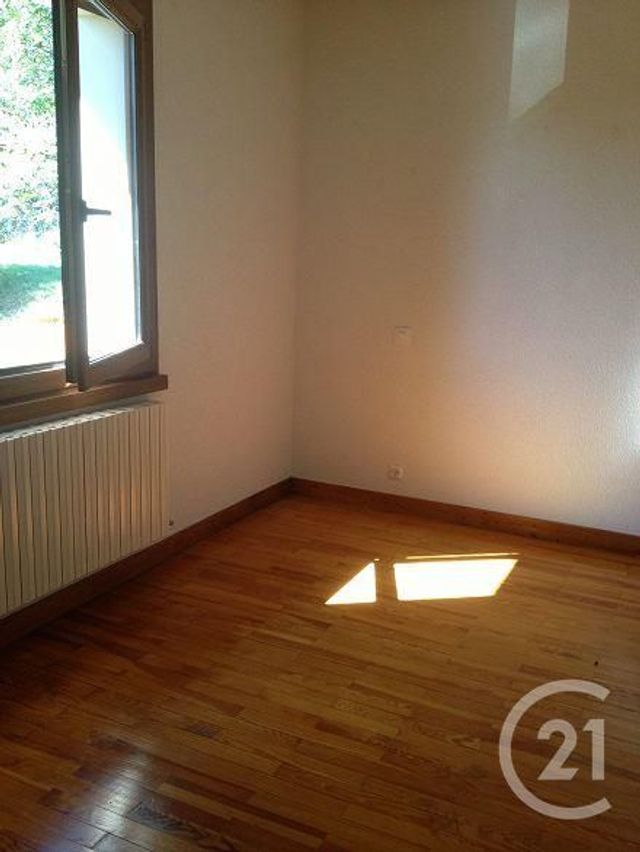 maison à louer - 8 pièces - 163.03 m2 - COLLONGES - 01 - RHONE-ALPES - Century 21 Adl Genevois