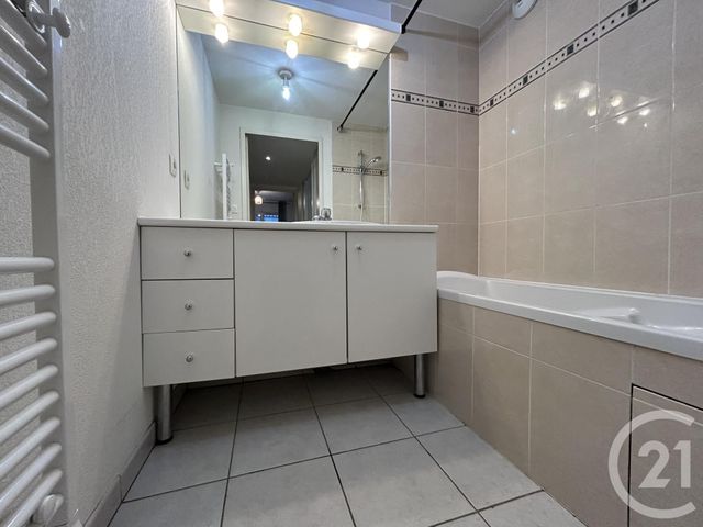 Appartement F2 à louer - 2 pièces - 42.4 m2 - VALLEIRY - 74 - RHONE-ALPES - Century 21 Adl Genevois