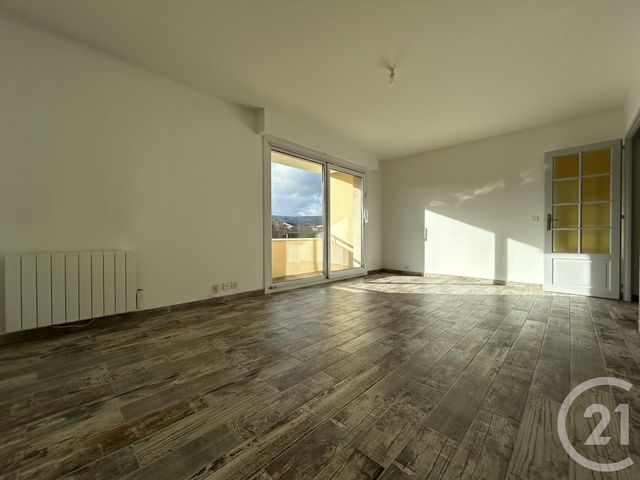 Appartement F2 à louer - 2 pièces - 52.12 m2 - VALLEIRY - 74 - RHONE-ALPES - Century 21 Adl Genevois
