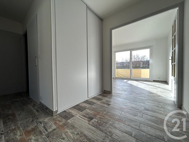 Appartement F2 à louer - 2 pièces - 52.12 m2 - VALLEIRY - 74 - RHONE-ALPES - Century 21 Adl Genevois