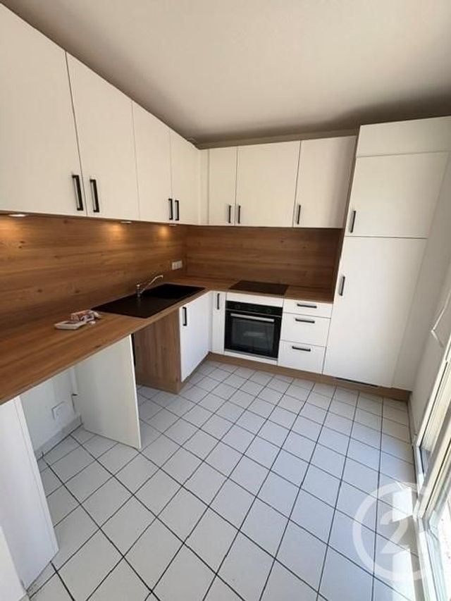 Appartement F5 à louer - 4 pièces - 87.0 m2 - ST JULIEN EN GENEVOIS - 74 - RHONE-ALPES - Century 21 Adl Genevois