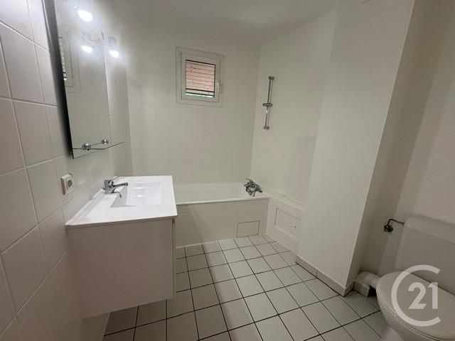 Appartement F5 à louer - 4 pièces - 87.0 m2 - ST JULIEN EN GENEVOIS - 74 - RHONE-ALPES - Century 21 Adl Genevois