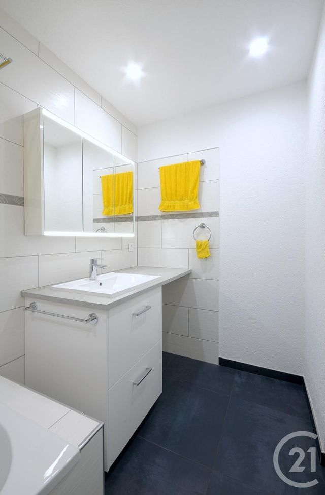 Appartement F1 à louer - 1 pièce - 28.35 m2 - GAILLARD - 74 - RHONE-ALPES - Century 21 Adl Genevois