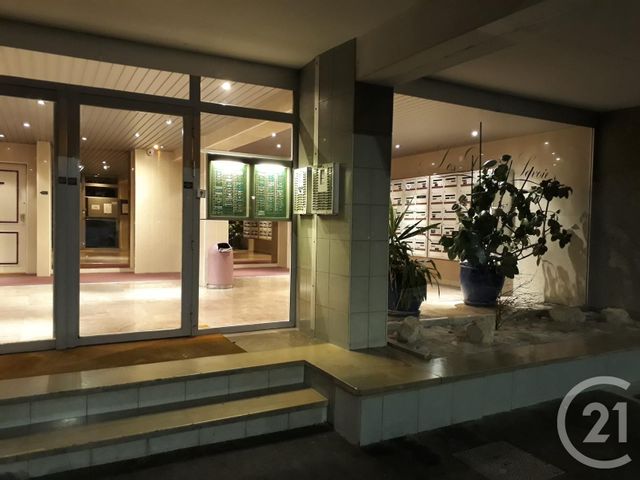 Appartement F1 à louer - 1 pièce - 28.35 m2 - GAILLARD - 74 - RHONE-ALPES - Century 21 Adl Genevois