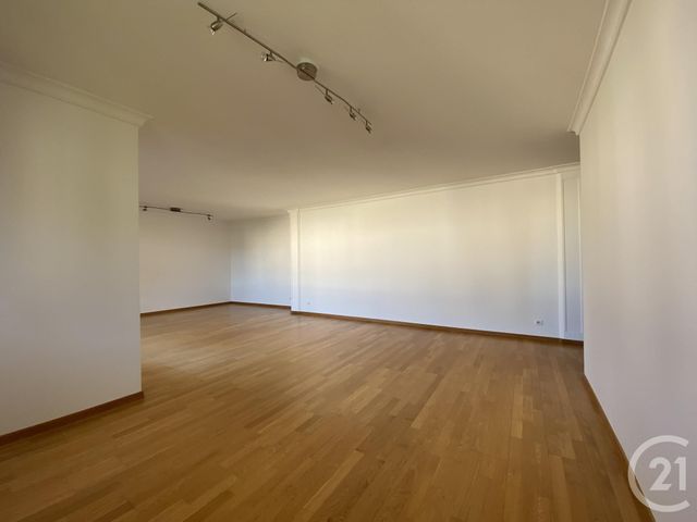 Appartement F5 à louer - 5 pièces - 139.42 m2 - ST JULIEN EN GENEVOIS - 74 - RHONE-ALPES - Century 21 Adl Genevois