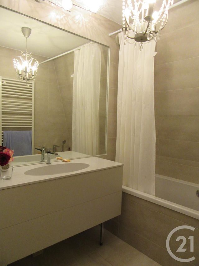 Appartement F3 à louer - 3 pièces - 68.4 m2 - ST JULIEN EN GENEVOIS - 74 - RHONE-ALPES - Century 21 Adl Genevois