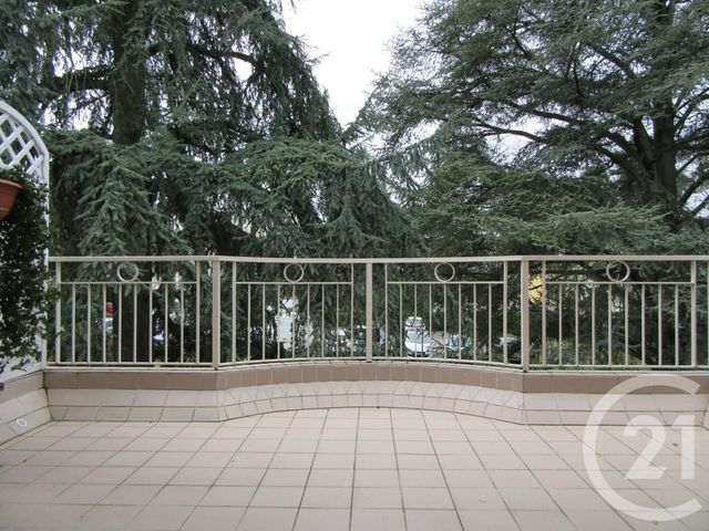 Appartement F3 à louer - 3 pièces - 68.4 m2 - ST JULIEN EN GENEVOIS - 74 - RHONE-ALPES - Century 21 Adl Genevois