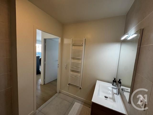 Appartement F3 à louer - 3 pièces - 59.6 m2 - ANNEMASSE - 74 - RHONE-ALPES - Century 21 Adl Genevois