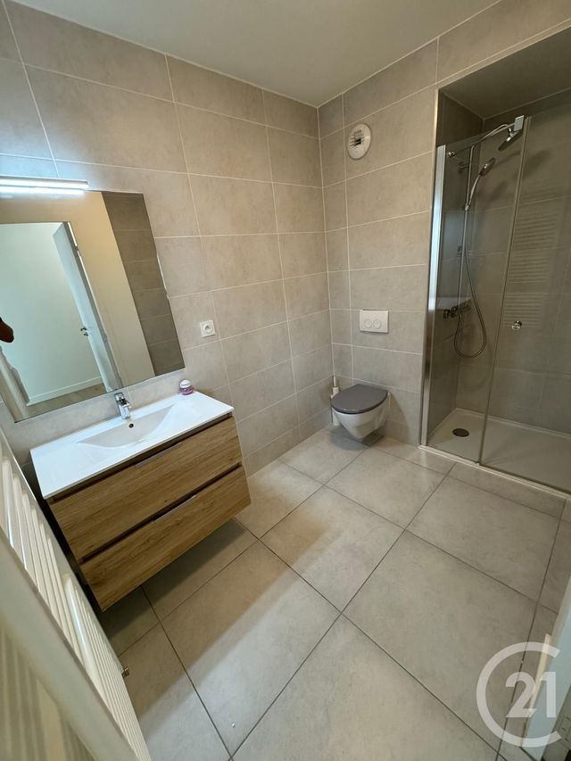 Appartement F3 à louer - 3 pièces - 59.6 m2 - ANNEMASSE - 74 - RHONE-ALPES - Century 21 Adl Genevois