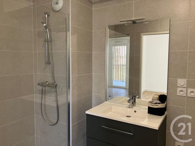 Appartement F2 à louer - 2 pièces - 43.26 m2 - ORNEX - 01 - RHONE-ALPES - Century 21 Adl Genevois