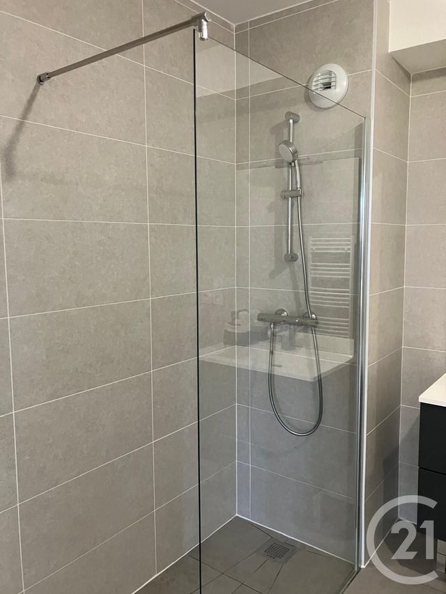 Appartement F2 à louer - 2 pièces - 43.26 m2 - ORNEX - 01 - RHONE-ALPES - Century 21 Adl Genevois