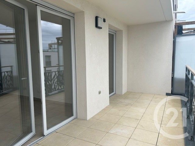 Appartement F4 à louer - 4 pièces - 87.74 m2 - FERNEY VOLTAIRE - 01 - RHONE-ALPES - Century 21 Adl Genevois