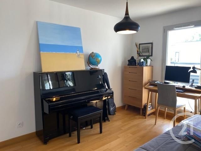 Appartement T4 à louer - 4 pièces - 94.35 m2 - ORNEX - 01 - RHONE-ALPES - Century 21 Adl Genevois