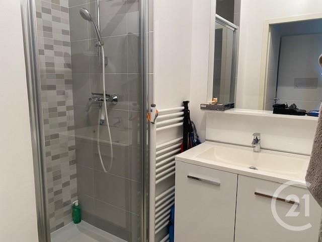 Appartement T4 à louer - 4 pièces - 94.35 m2 - ORNEX - 01 - RHONE-ALPES - Century 21 Adl Genevois