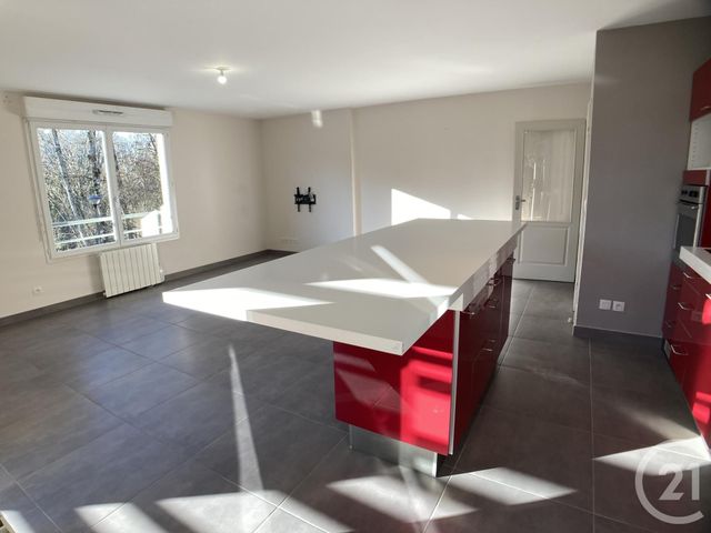 Appartement F4 à louer - 4 pièces - 88.75 m2 - ST JULIEN EN GENEVOIS - 74 - RHONE-ALPES - Century 21 Adl Genevois
