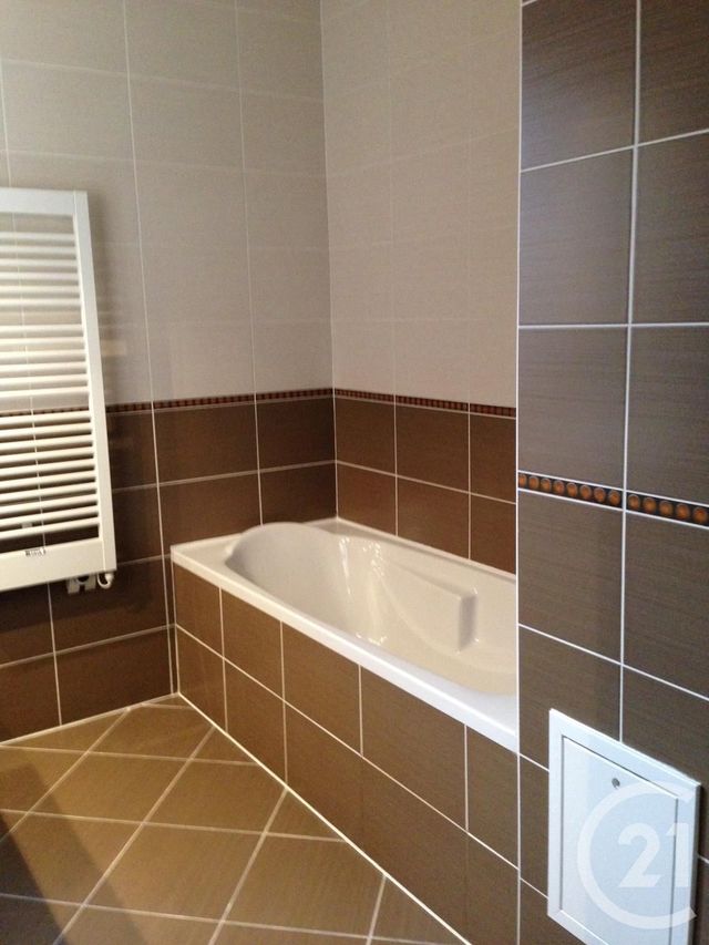 maison à louer - 5 pièces - 99.16 m2 - ECHENEVEX - 01 - RHONE-ALPES - Century 21 Adl Genevois