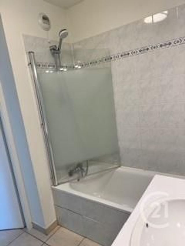 Appartement F2 à louer - 2 pièces - 39.76 m2 - ANNEMASSE - 74 - RHONE-ALPES - Century 21 Adl Genevois