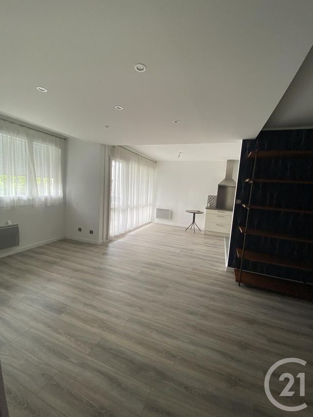 Appartement F4 à louer - 4 pièces - 96.88 m2 - ST JULIEN EN GENEVOIS - 74 - RHONE-ALPES - Century 21 Adl Genevois
