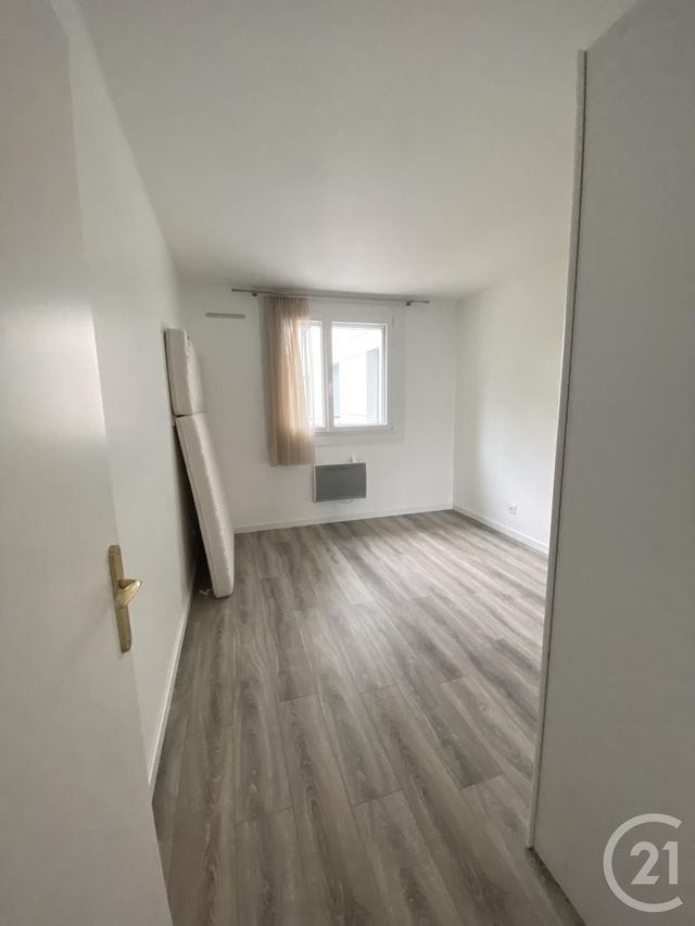 Appartement F4 à louer - 4 pièces - 96.88 m2 - ST JULIEN EN GENEVOIS - 74 - RHONE-ALPES - Century 21 Adl Genevois