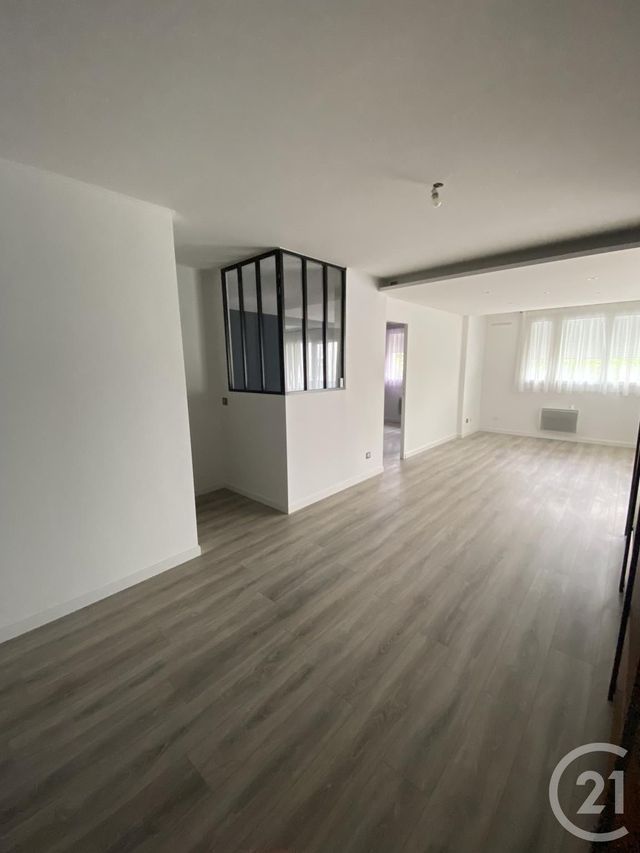 Appartement F4 à louer - 4 pièces - 96.88 m2 - ST JULIEN EN GENEVOIS - 74 - RHONE-ALPES - Century 21 Adl Genevois