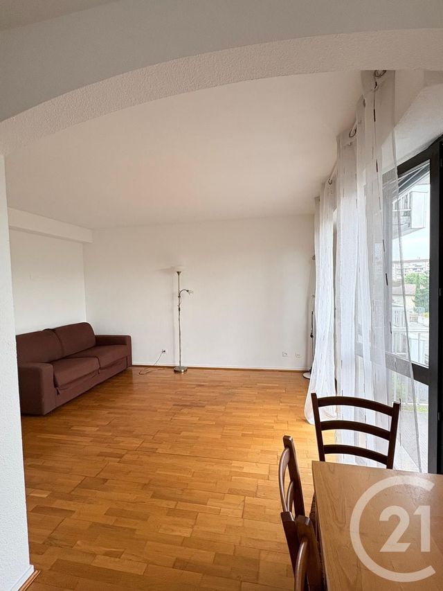 Appartement Studio à louer - 1 pièce - 38.96 m2 - GAILLARD - 74 - RHONE-ALPES - Century 21 Adl Genevois