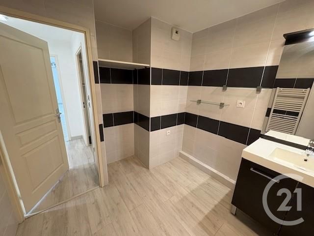 Appartement F3 à louer - 3 pièces - 72.8 m2 - ANNEMASSE - 74 - RHONE-ALPES - Century 21 Adl Genevois
